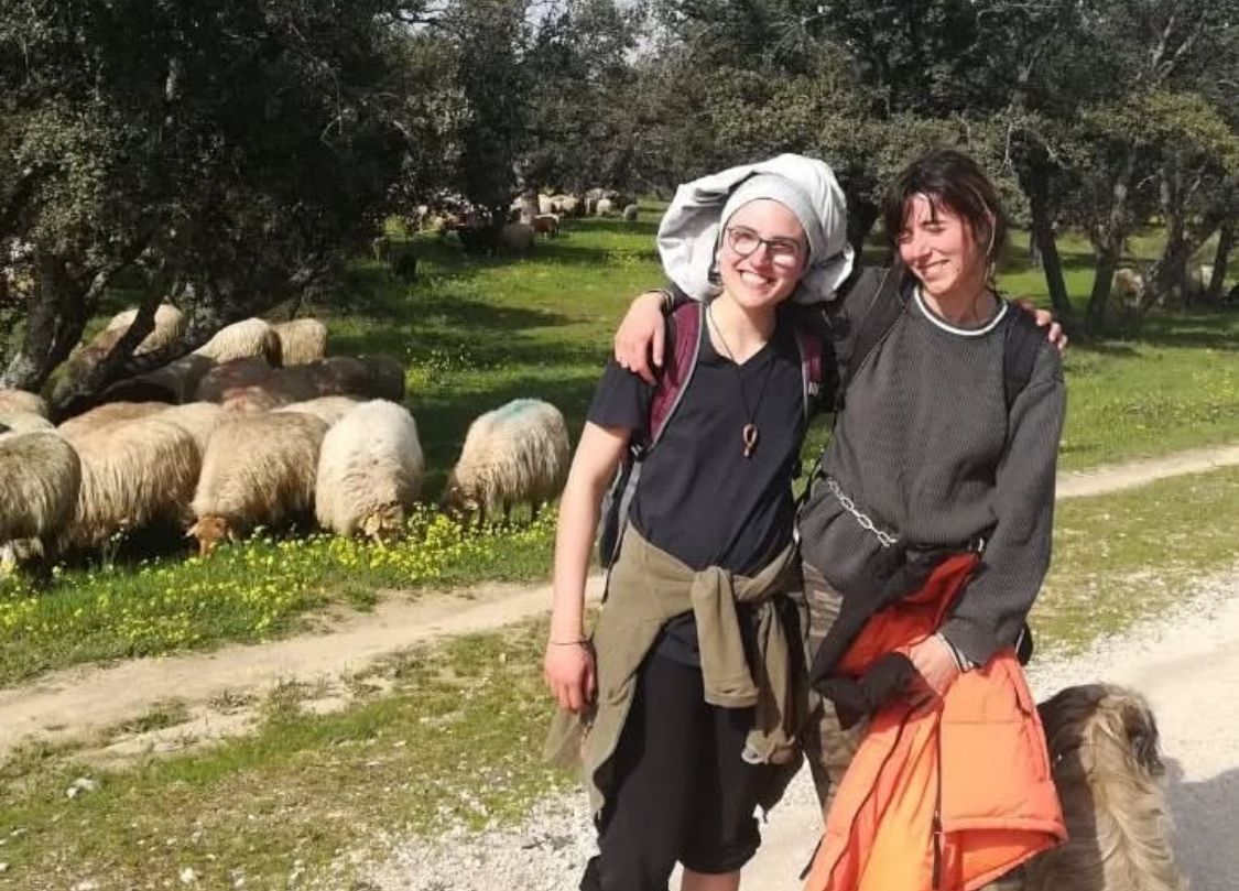 Jóvenes pastoras, una dura forma de vida que «atrapa»